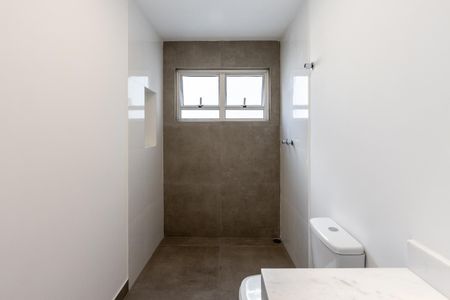 Apartamento à venda com 120m², 3 quartos e 1 vaga Apartamento à venda com 120m², 3 quartos e 1 vagaBanheiro da Suíte