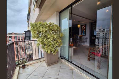 Apartamento à venda com 190m², 4 quartos e 2 vagasVaranda da Sala