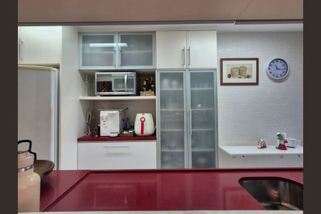 Apartamento à venda com 190m², 4 quartos e 2 vagasCozinha