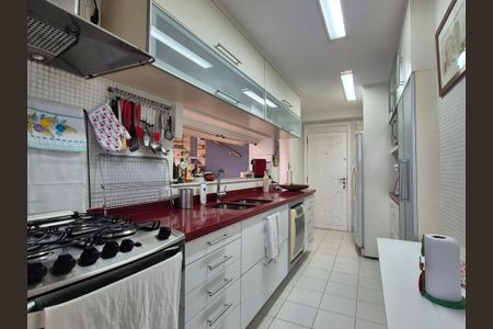 Apartamento à venda com 190m², 4 quartos e 2 vagasCozinha
