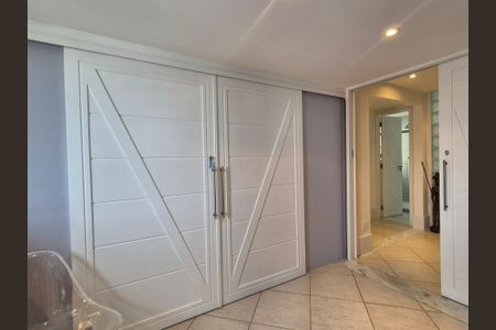 Apartamento à venda com 190m², 4 quartos e 2 vagasQuarto 1