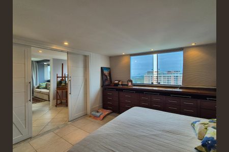 Apartamento à venda com 190m², 4 quartos e 2 vagasQuarto 1