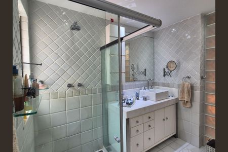 Apartamento à venda com 190m², 4 quartos e 2 vagasBanheiro