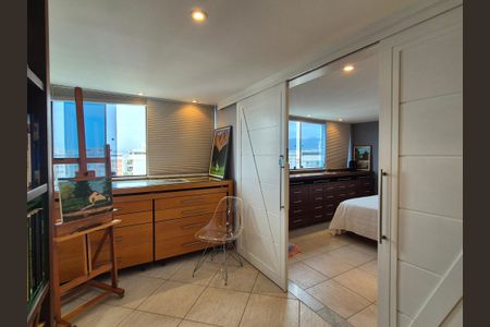 Apartamento à venda com 190m², 4 quartos e 2 vagasQuarto 1