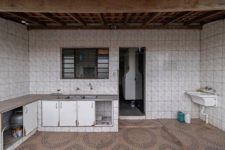 Casa para alugar com 80m², 2 quartos e 1 vagaÁrea de Serviço