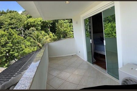 Casa à venda com 4 quartos, 392m² em Jacarepaguá, Rio de Janeiro