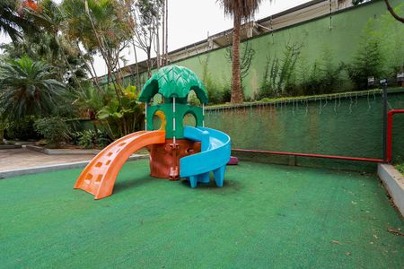 Apartamento à venda com 143m², 3 quartos e 2 vagasÁrea comum - Playground