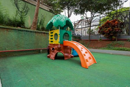 Apartamento à venda com 143m², 3 quartos e 2 vagasÁrea comum - Playground