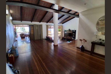 Casa à venda com 4 quartos, 339m² em Jardim Guanabara, Rio de Janeiro