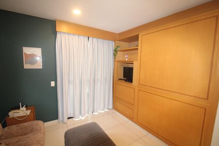Apartamento para alugar com 34m², 1 quarto e 1 vagaSala / Cozinha