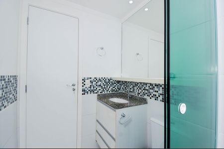 Apartamento à venda com 82m², 2 quartos e 1 vaga Apartamento à venda com 82m², 2 quartos e 1 vagaBanheiro da Suíte 2