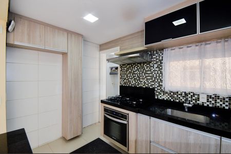 Apartamento à venda com 82m², 2 quartos e 1 vaga Apartamento à venda com 82m², 2 quartos e 1 vagaCozinha