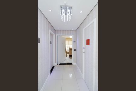 Apartamento à venda com 82m², 2 quartos e 1 vaga Apartamento à venda com 82m², 2 quartos e 1 vagaHall de entrada