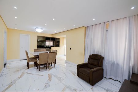 Apartamento à venda com 82m², 2 quartos e 1 vaga Apartamento à venda com 82m², 2 quartos e 1 vagaSala