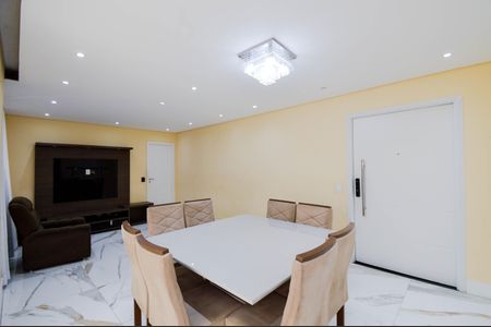 Apartamento à venda com 82m², 2 quartos e 1 vaga Apartamento à venda com 82m², 2 quartos e 1 vagaSala