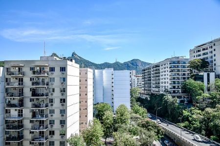 Apartamento à venda com 82m², 1 quarto e 2 vagas
