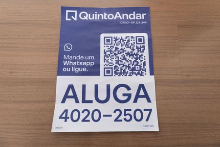 Apartamento para alugar com 45m², 2 quartos e 1 vaga Apartamento para alugar com 45m², 2 quartos e 1 vagaPlaca instalada na janela do quarto - Código da placa YACP-1221