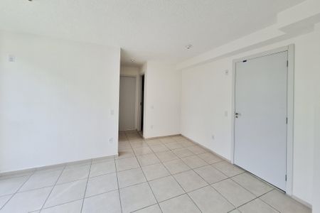Sala de apartamento para alugar com 2 quartos, 55m² em Vila Ouro Preto, Duque de Caxias