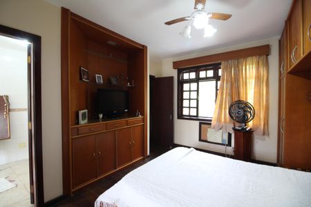 Casa de condomínio à venda com 350m², 4 quartos e 4 vagasQuarto 4