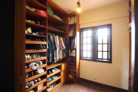 Casa de condomínio à venda com 350m², 4 quartos e 4 vagasQuarto 4 - Closet