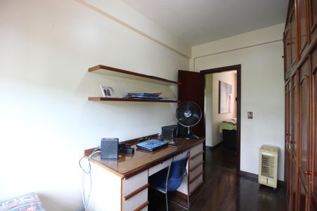 Casa de condomínio à venda com 350m², 4 quartos e 4 vagasQuarto 2