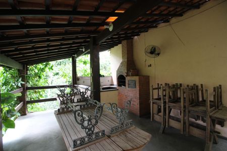 Casa de condomínio à venda com 350m², 4 quartos e 4 vagasChurrasqueira