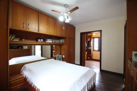 Casa de condomínio à venda com 350m², 4 quartos e 4 vagasQuarto 4