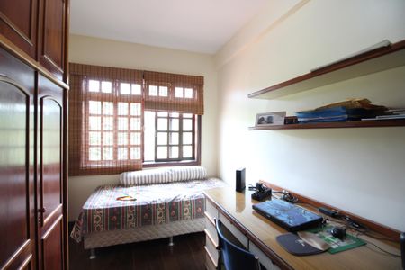 Casa de condomínio à venda com 350m², 4 quartos e 4 vagasQuarto 2