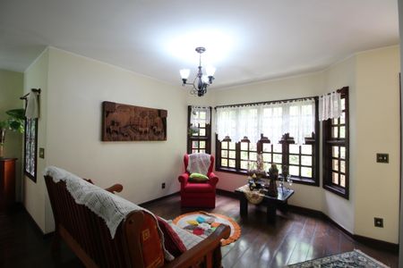 Casa de condomínio à venda com 350m², 4 quartos e 4 vagasSala 1