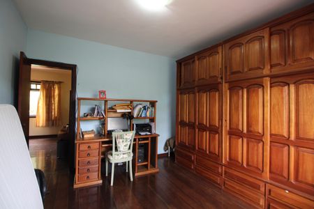 Casa de condomínio à venda com 350m², 4 quartos e 4 vagasQuarto 1