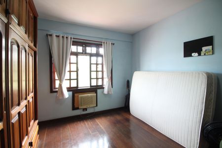 Casa de condomínio à venda com 350m², 4 quartos e 4 vagasQuarto 1