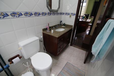 Casa de condomínio à venda com 350m², 4 quartos e 4 vagasBanheiro Social