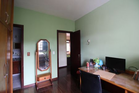 Casa de condomínio à venda com 350m², 4 quartos e 4 vagasQuarto 3