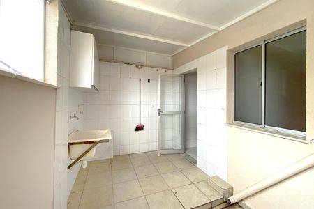 Apartamento à venda com 125m², 2 quartos e 1 vagaÁrea de Serviço