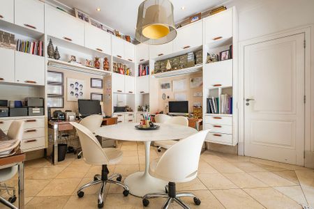 Casa à venda com 826m², 5 quartos e 5 vagasSala 2