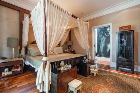 Casa à venda com 826m², 5 quartos e 5 vagasSuíte Master