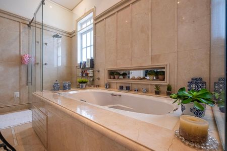 Casa à venda com 826m², 5 quartos e 5 vagasSuíte Master