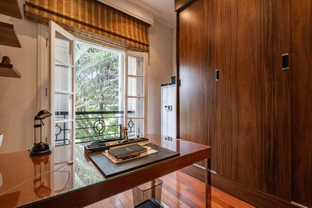 Casa à venda com 826m², 5 quartos e 5 vagasSuíte Master