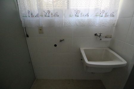 Apartamento para alugar com 70m², 2 quartos e 1 vagaÁrea de serviço