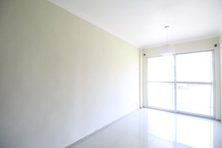 Apartamento para alugar com 70m², 2 quartos e 1 vagaSala