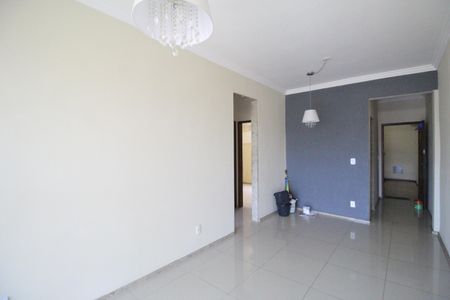 Apartamento para alugar com 70m², 2 quartos e 1 vagaSala