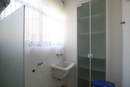 Apartamento para alugar com 70m², 2 quartos e 1 vagaÁrea de serviço