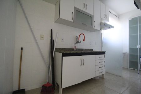 Apartamento para alugar com 70m², 2 quartos e 1 vagaCozinha