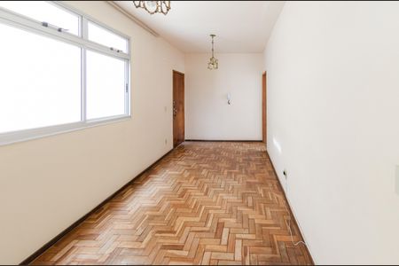 Sala de apartamento à venda com 3 quartos, 75m² em Padre Eustáquio, Belo Horizonte