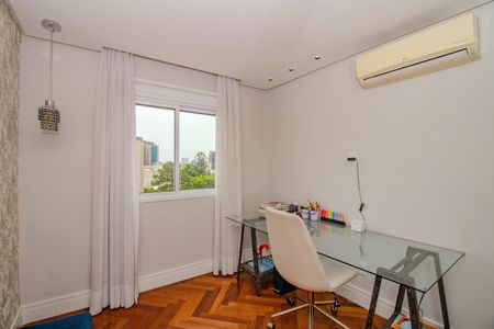 Apartamento à venda com 146m², 3 quartos e 2 vagasQuarto 2