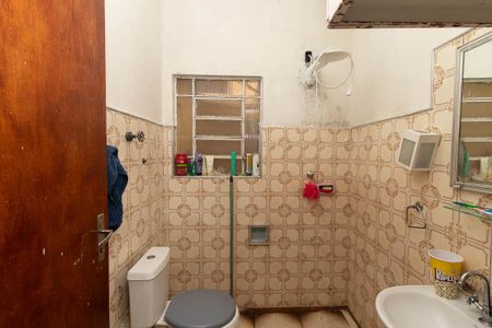 Casa à venda com 377m², 5 quartos e 3 vagasBanheiro casa 2