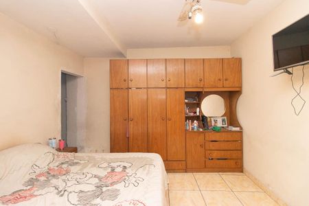 Casa à venda com 377m², 5 quartos e 3 vagasQuarto 1