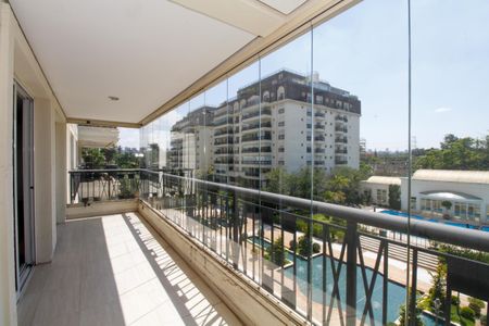 Varanda de apartamento à venda com 3 quartos, 220m² em Alto de Pinheiros, São Paulo