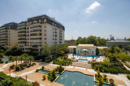 Vista da Varanda de apartamento à venda com 3 quartos, 220m² em Alto de Pinheiros, São Paulo