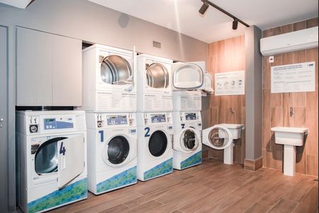 Studio para alugar com 24m², 1 quarto e sem vaga Studio para alugar com 24m², 1 quarto e sem vagaÁrea comum - Lavanderia